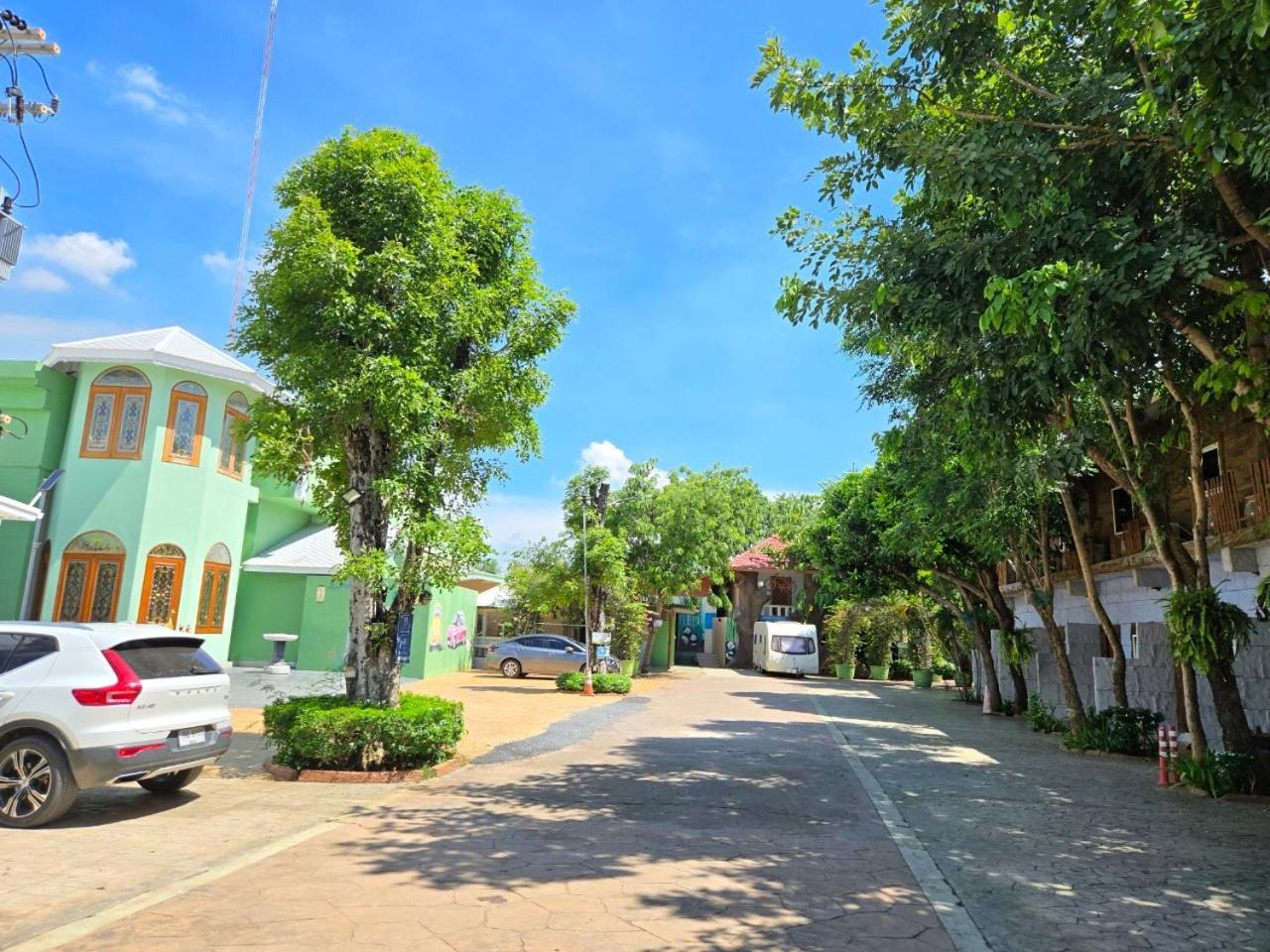 Suwanna Riverside Chainat Luaran gambar