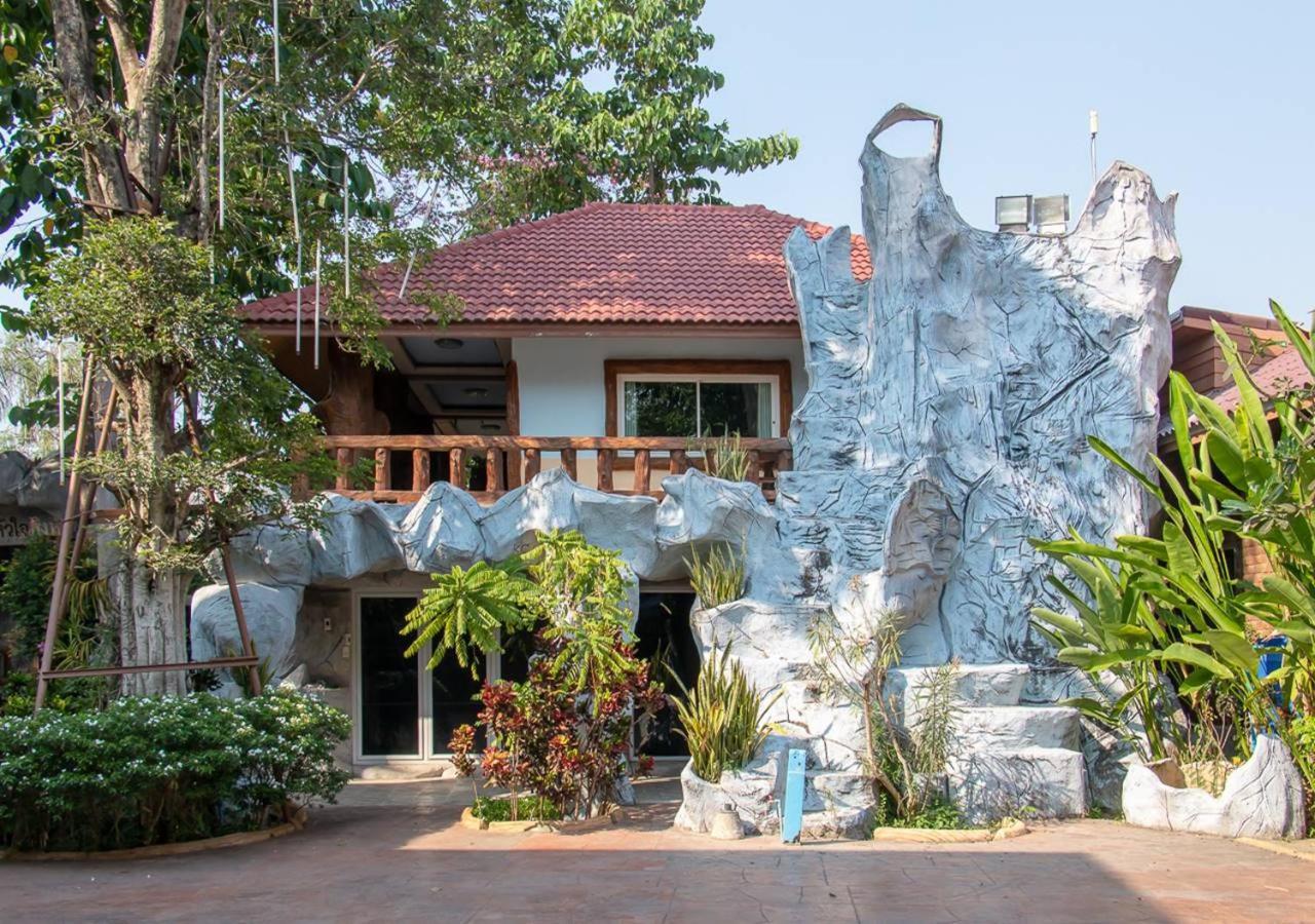Suwanna Riverside Chainat Luaran gambar